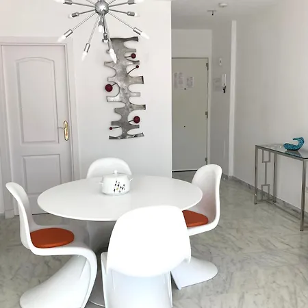 Homestay Stylish Comfortable In A Penthouse With Sea And Pool View Marbella