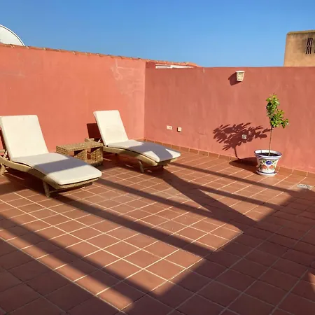 Stylish Comfortable In A Penthouse With Sea And Pool View Homestay